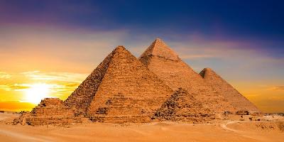 pyramids1000x500
